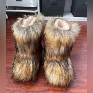 Bearpaw Sasha boots